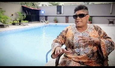 RDC-Relaxée après l’affaire "Ingratitude"-Tshala Muana : "Je suis une artiste très bien éduquée"