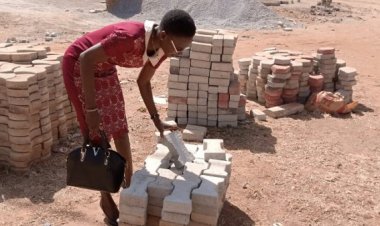 Burkina Faso-Entrepreneuriat : Rakiatou Zibaré, la femme du Btp qui défie les hommes !