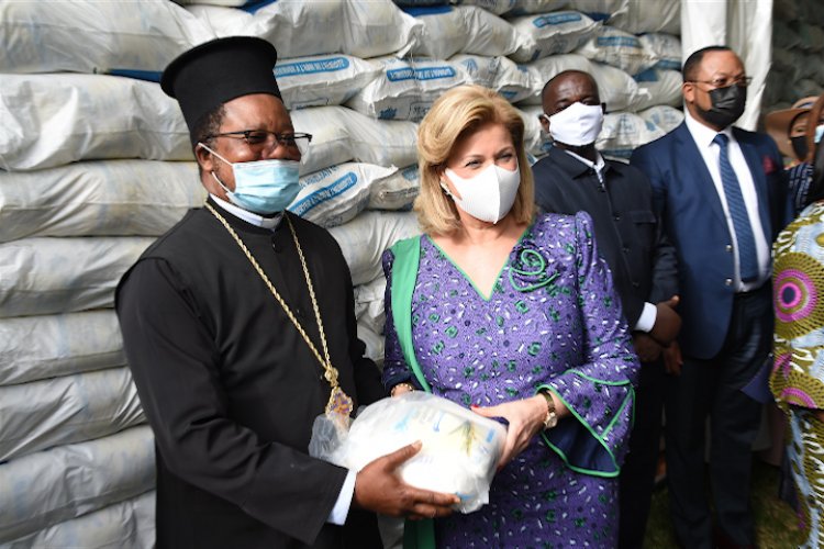 CI-Pâques 2021 : des vivres de 130 millions de Fcfa de Mme Ouattara aux chrétiens