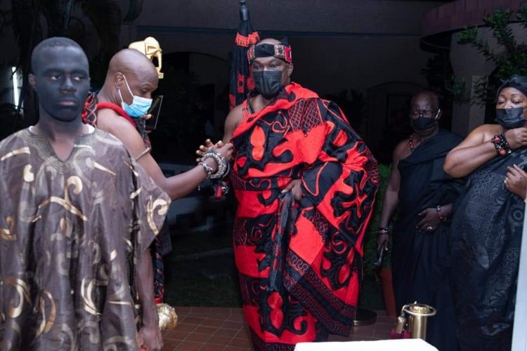 CI : Ôtimi Nanan Kassi, Roi des Baoulés, « séduisant » à Abidjan!