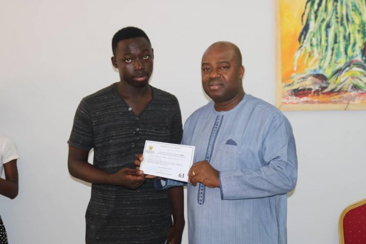 CI-Daoukro : le député Olivier Akoto  offre des vacances utiles aux élèves