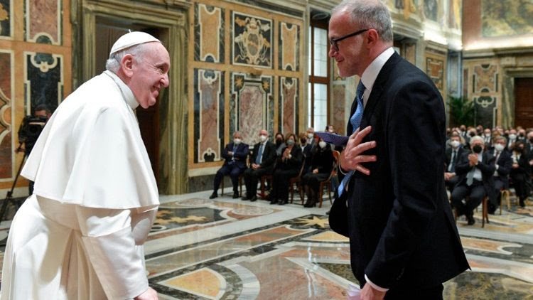 Monde (Deniers publics : « L'impôt est au service du bien commun », rappelle le Pape François