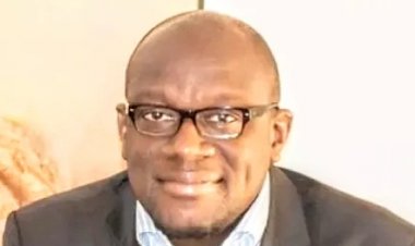 Côte d’Ivoire (Littérature) : Jean-Yves Esso Essis « distribue » « Le vestiaire des lettres »