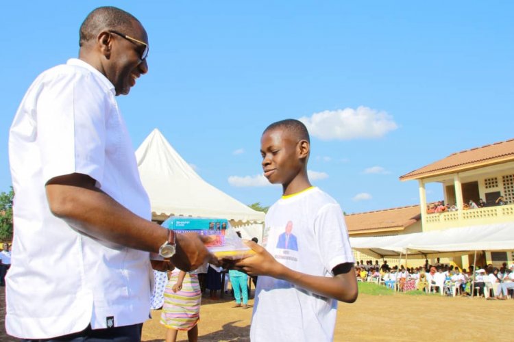 Côte d’Ivoire (Performance ) / Cours de vacances à Yamoussoukro : Souleymane Diarrassouba célèbre les meilleurs élèves