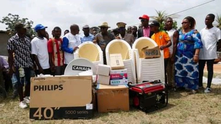 Côte d’Ivoire (San Pedro-Djouroutou) : Donatien Beugré fait don d'une ambulance médicalisée