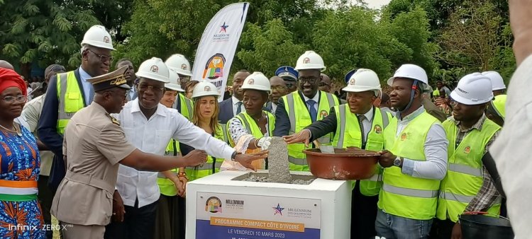 Côte d’Ivoire (District du Bandama) :  Abdourahmane Cissé lance la construction de 4 collèges de proximité