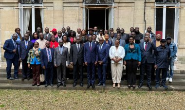 France (Mission HABG) / Zoro-Bi Ballo parle avec la diaspora ivoirienne