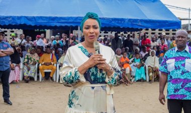 Côte d’Ivoire (Déguerpissement) / Koumassi Campement : Adjaratou Traoré (députée) soutient des victimes