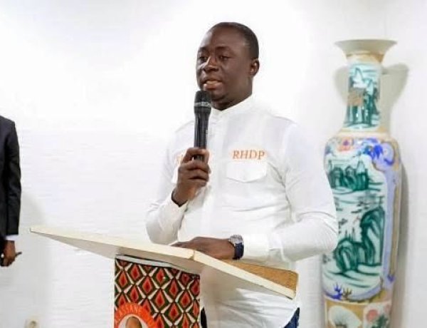 Côte d’Ivoire (Discipline du parti) / Abidjan-Koumassi : la coordination UJ-RHDP renforce ses compétences